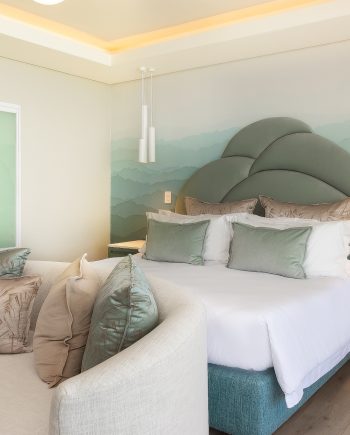 Sea Facing Suite 6 bed with bathroom