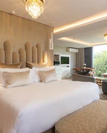 Superior non sea facing suite with bed